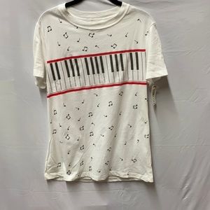 Hot Topic 2X Musical TShirt